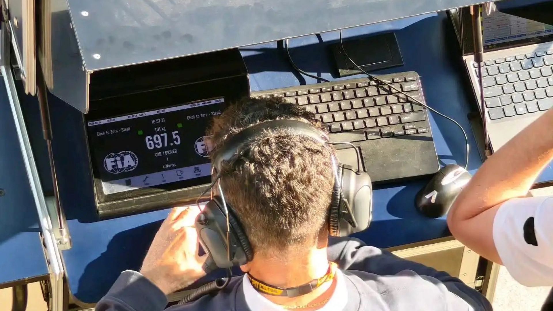 El peso del monoplaza de Lando Norris al ser pesado por la FIA en el Gran Premio de China esta temporada