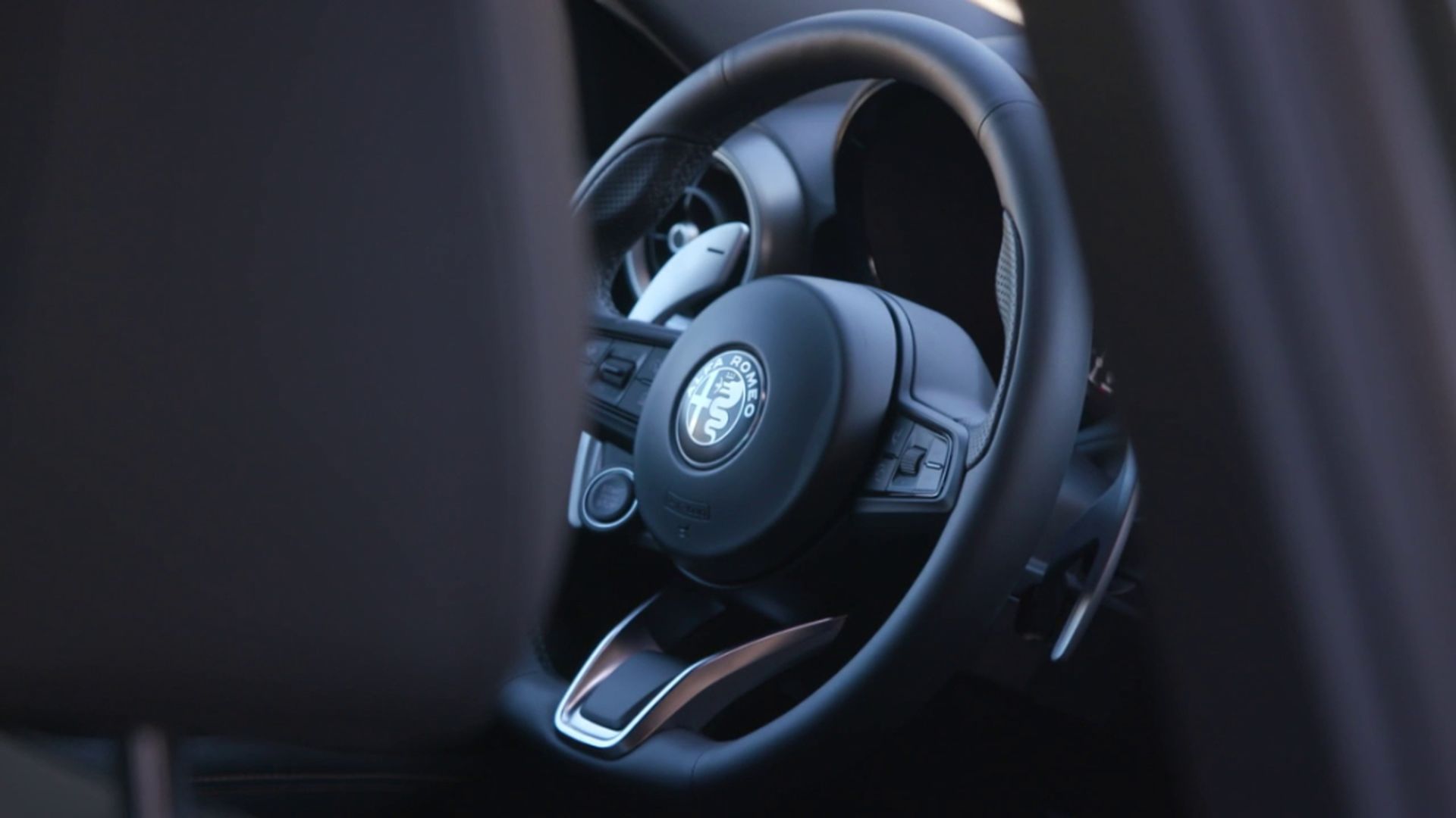 Gonzalo Serrano y el Alfa Romeo Tonale