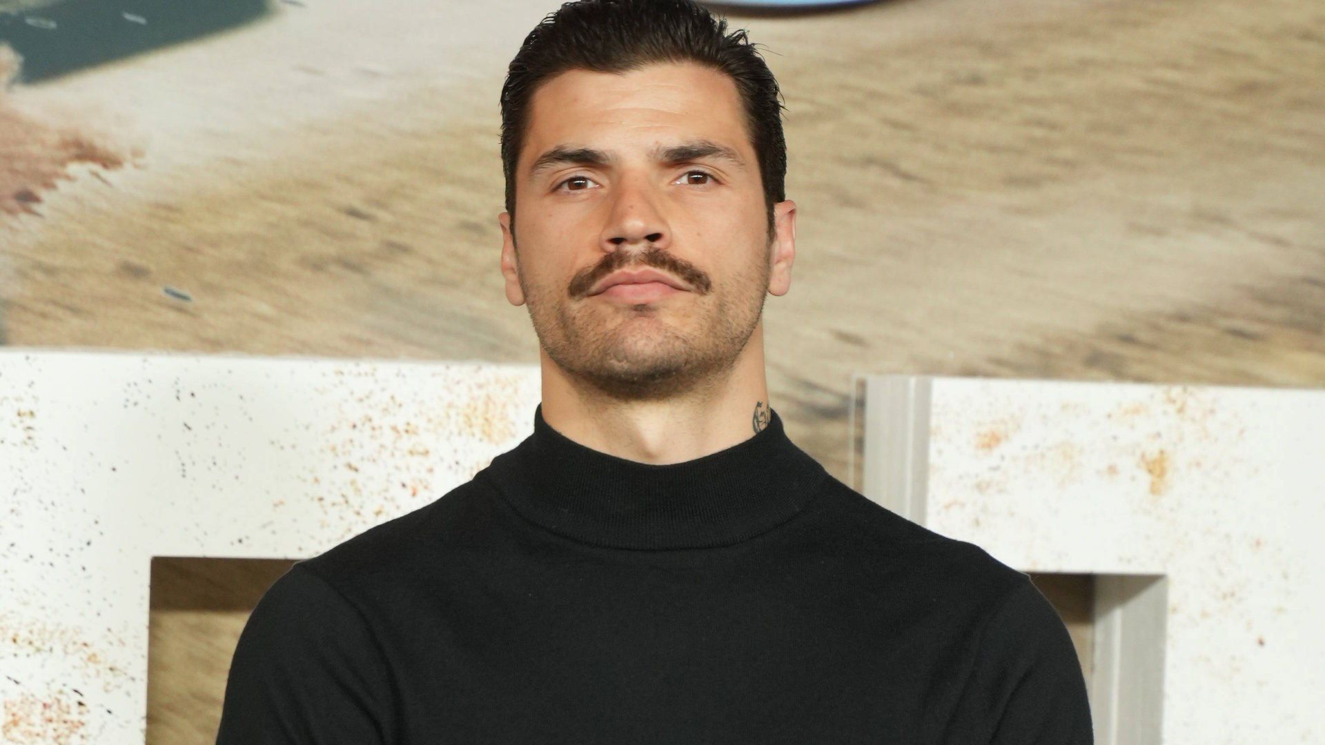 Hugo Diego García fue pillado en varias ocasiones en actitud cariñosa con Ester Expósito en el año 2025