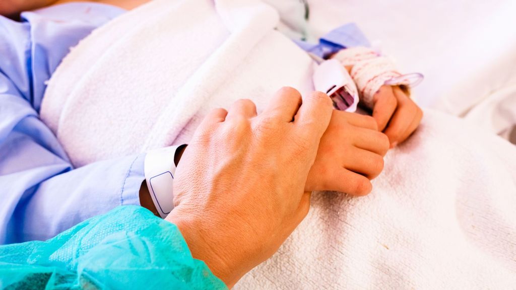 Ingresado un niño en la UCI del hospital de Lugo con shock tóxico vinculado al coronavirus