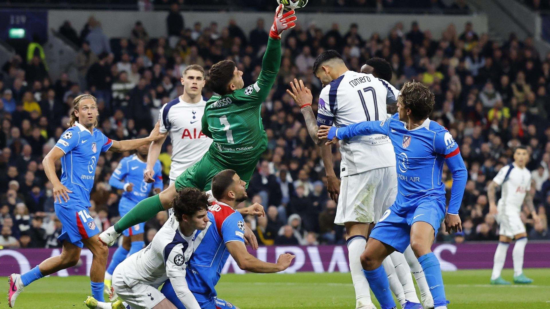 Juan Musso en el Tottenham - Atleti