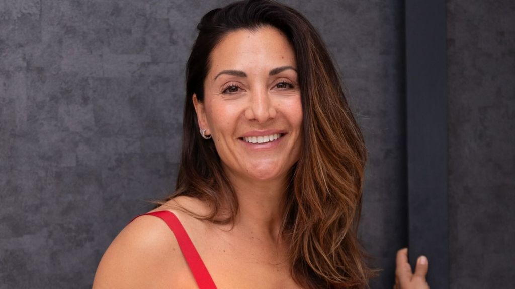 Nagore Robles presume de su impresionante pantalla de cine en el techo