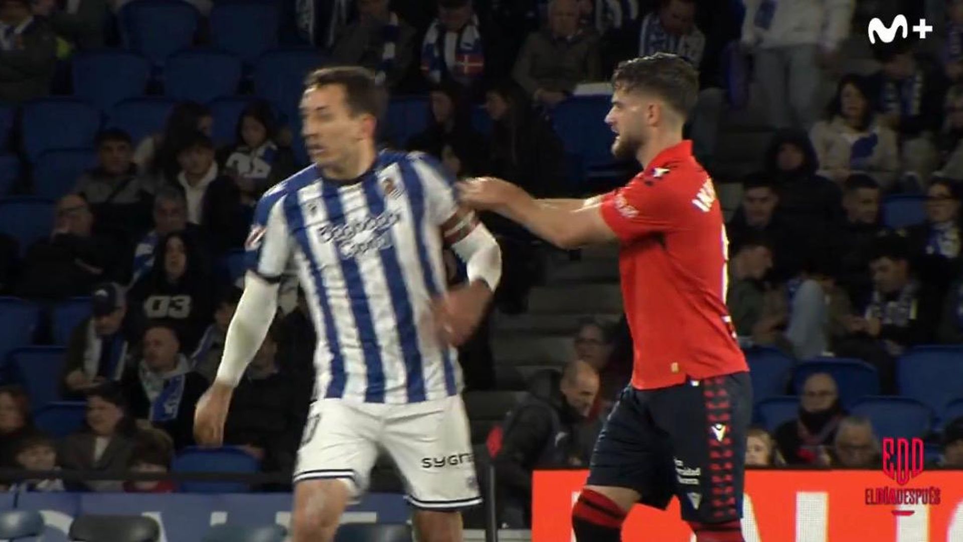 Oyarzabal e Iker Muñoz discuten en Anoeta