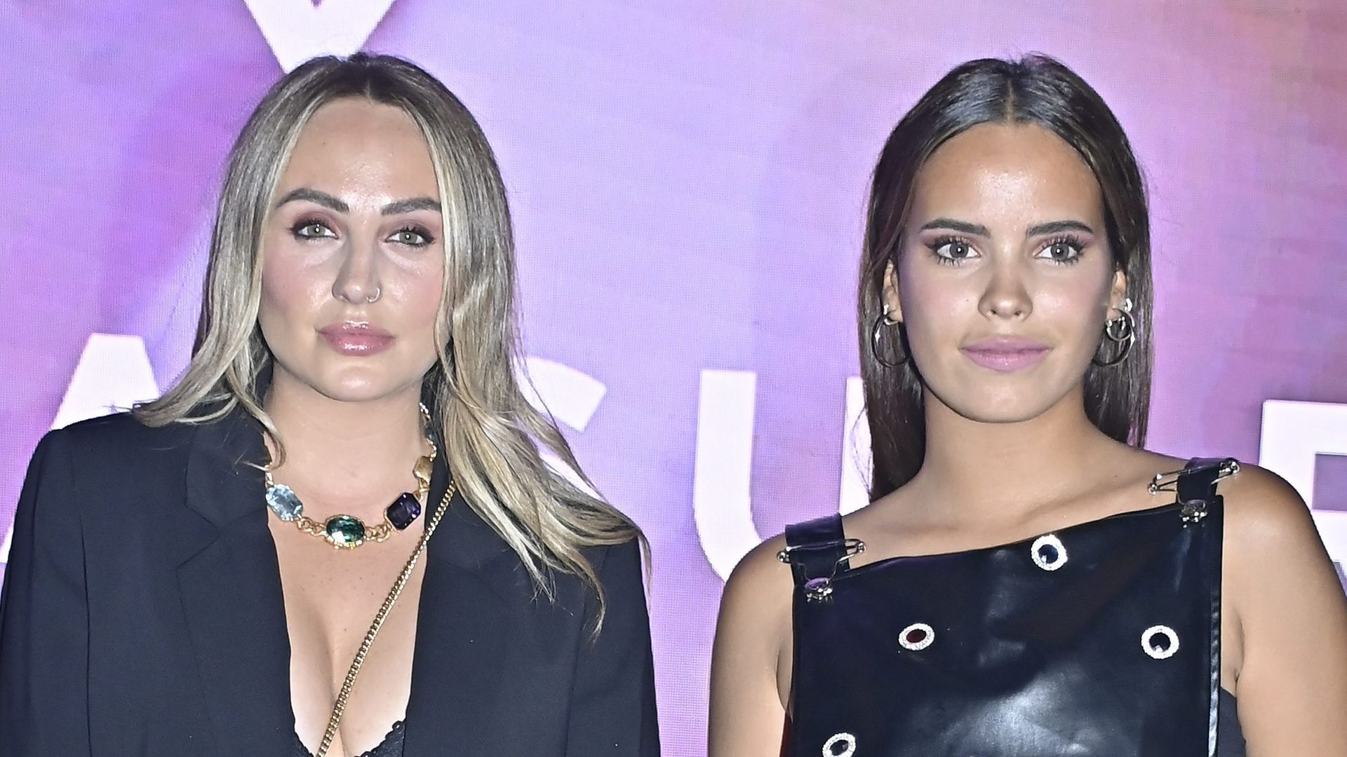 Rocío Flores y Gloria Camila