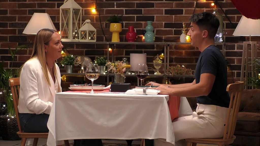 Una soltera sorprende a su cita de 'First Dates' al desvelarle que es demisexual: "Tengo un candado"