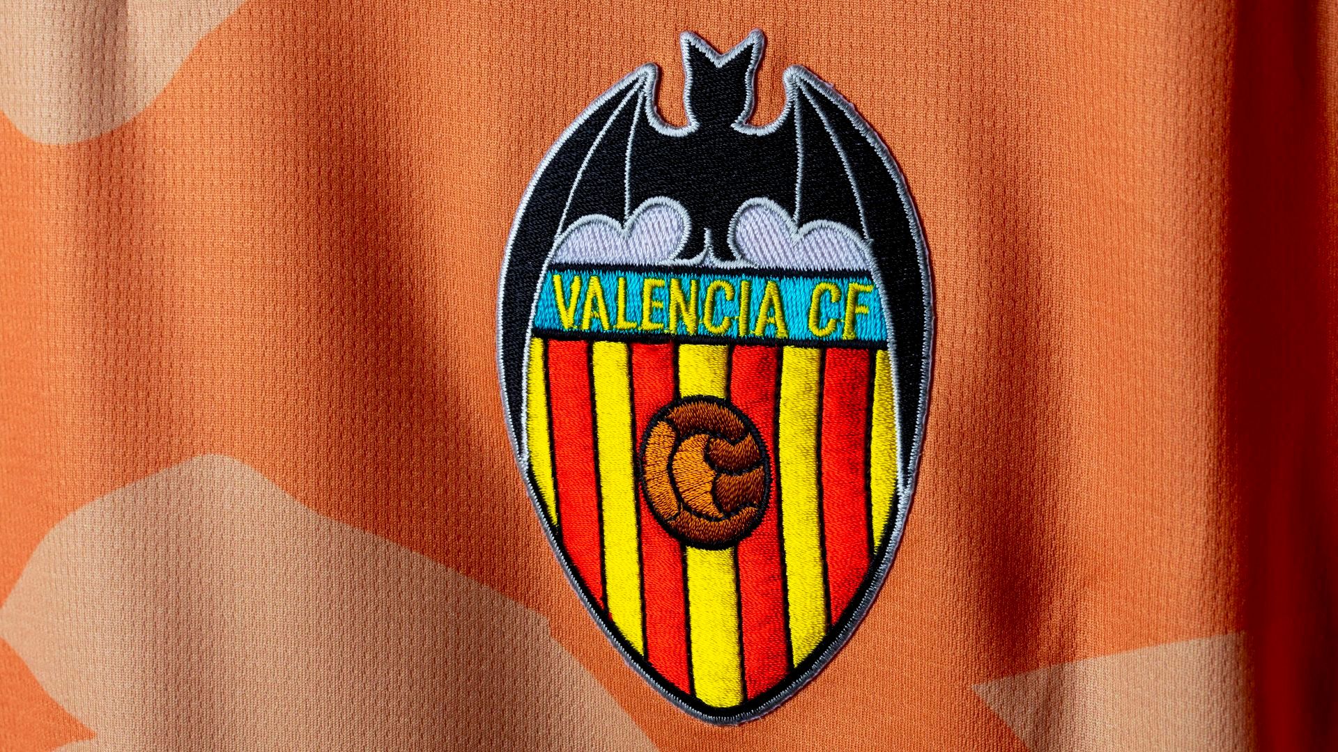 Así es la camiseta retro del Valencia CF
