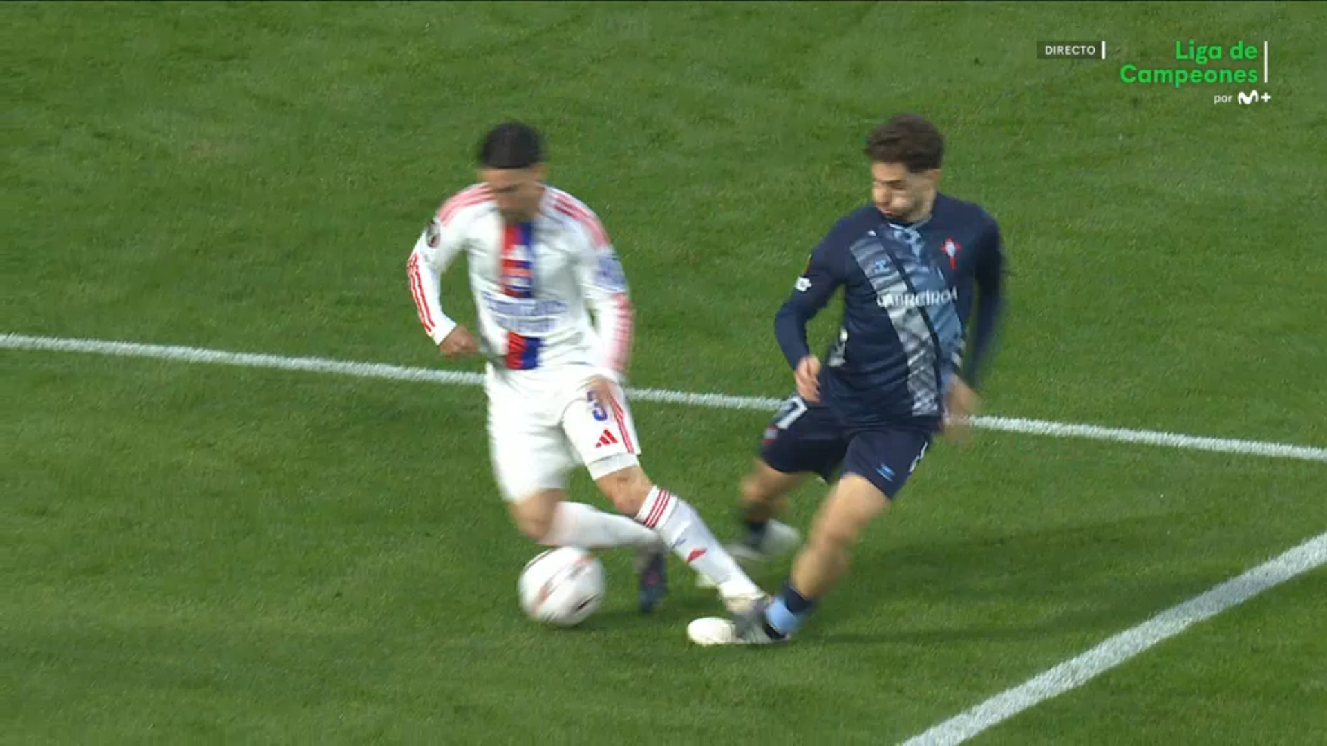 El penalti no pitado de Tagliaco a Javi Rueda en el Lyon-Celta