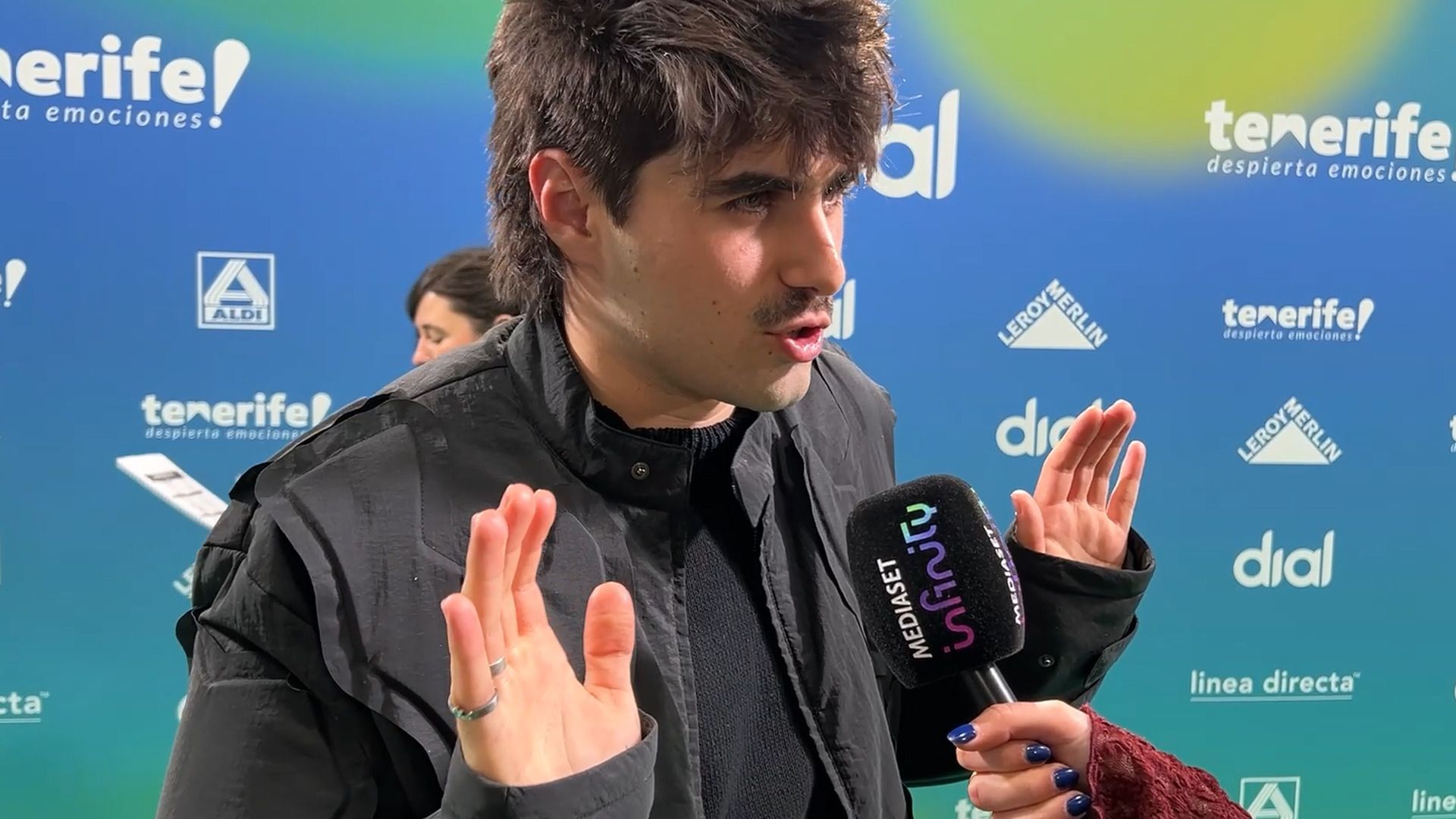 Martin Urrutia se sincera sobre la fama y su vida personal: “Cuando se meten con mi gente, sí que me molesta”