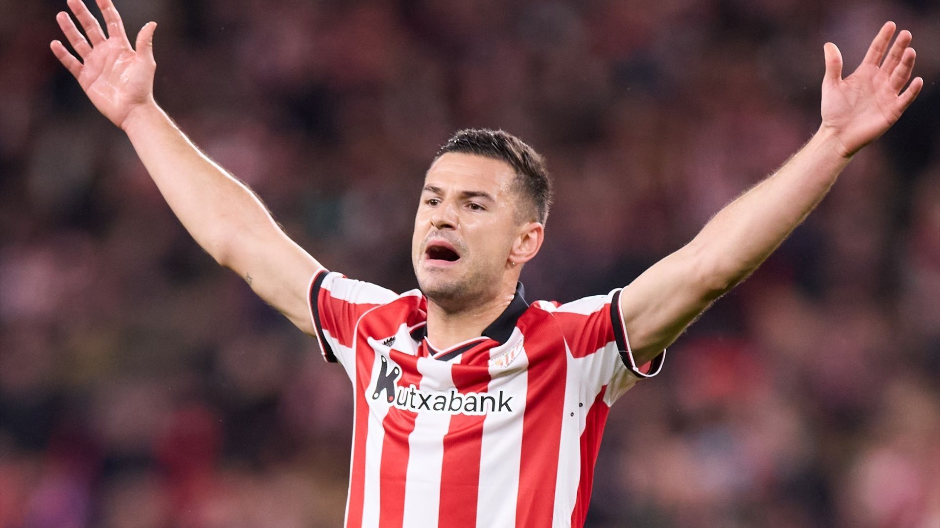 Protesta del delantero donostiarra Gorka Guruzeta en un partido