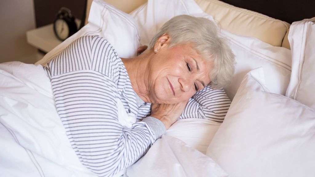 Cómo afecta al cerebro de los mayores de 65 la falta de sueño profundo