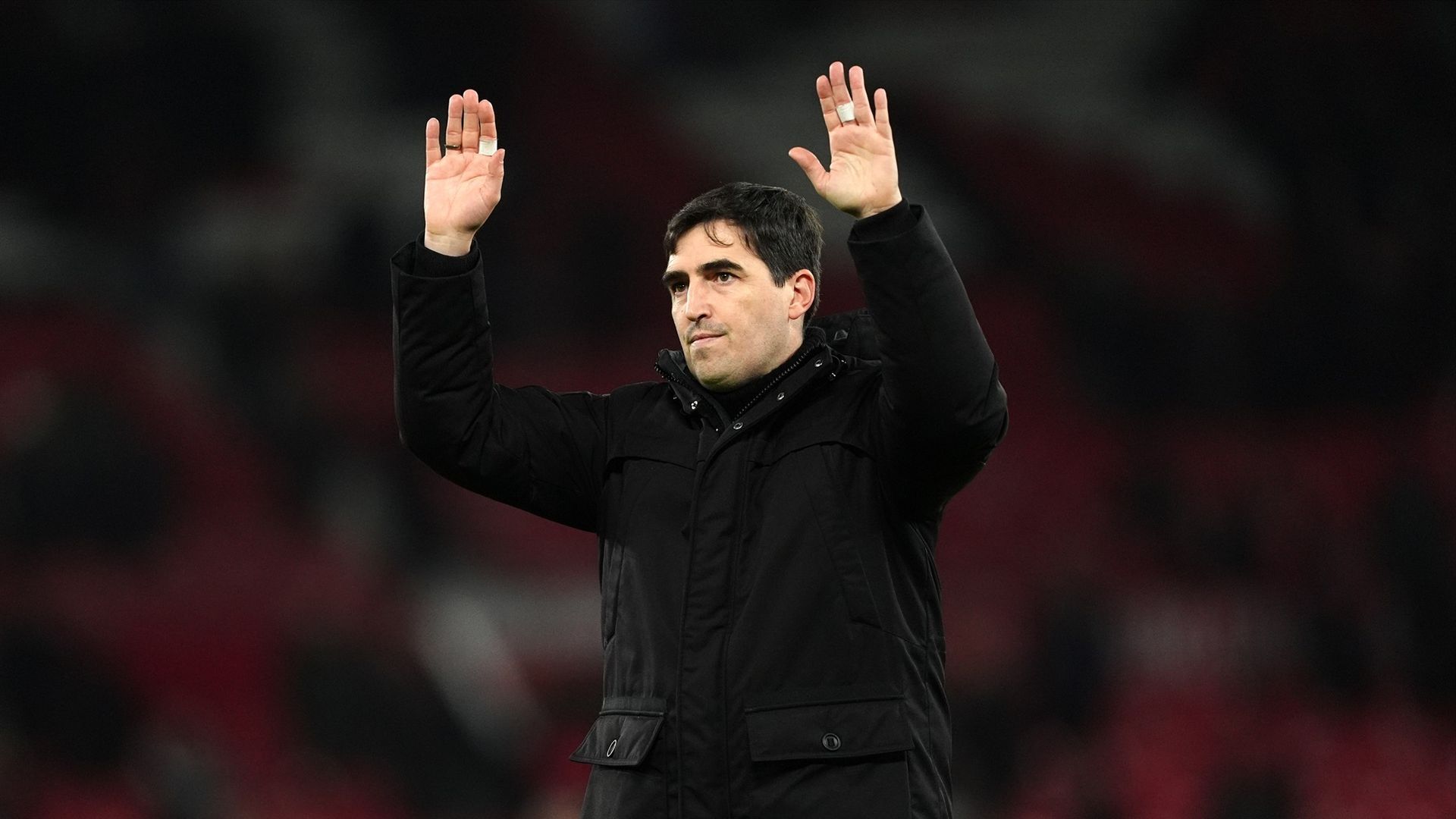 Andoni Iraola saluda con el Bournemouth Andoni Iraola saluda con el Bournemouth