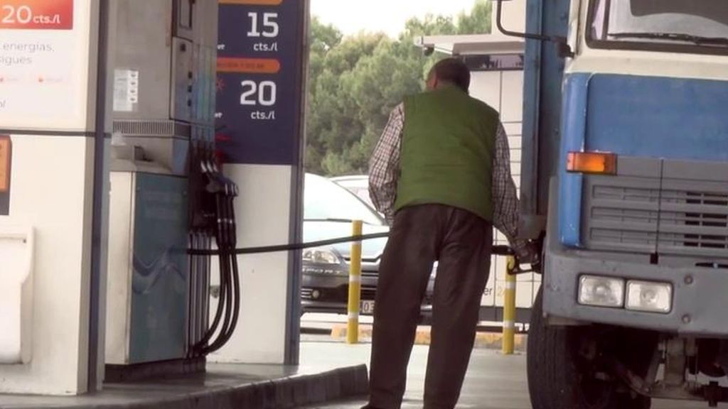 La factura de la luz y el gas podría bajar unos 15 euros al mes en los hogares españoles con la rebaja del IVA por la guerra de Irán