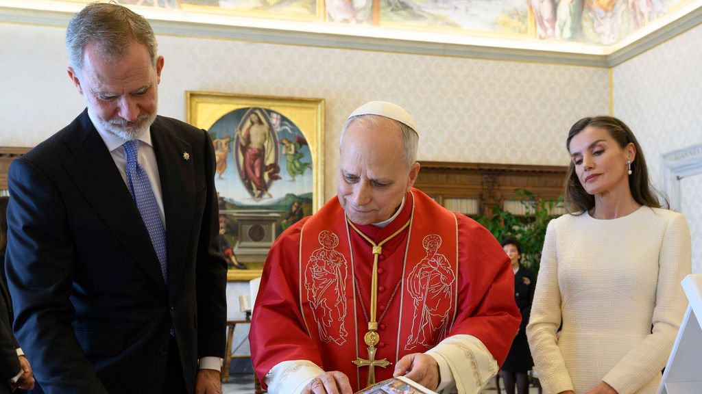Los regalos que los reyes Felipe y Letizia han entregado al papa León XIV en su primera reunión en el Vaticano