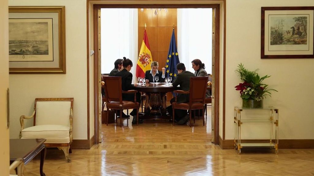 Mañana complicada en Moncloa por el plante de los ministros de Sumar para incluir medidas sobre vivienda en el plan anticrisis