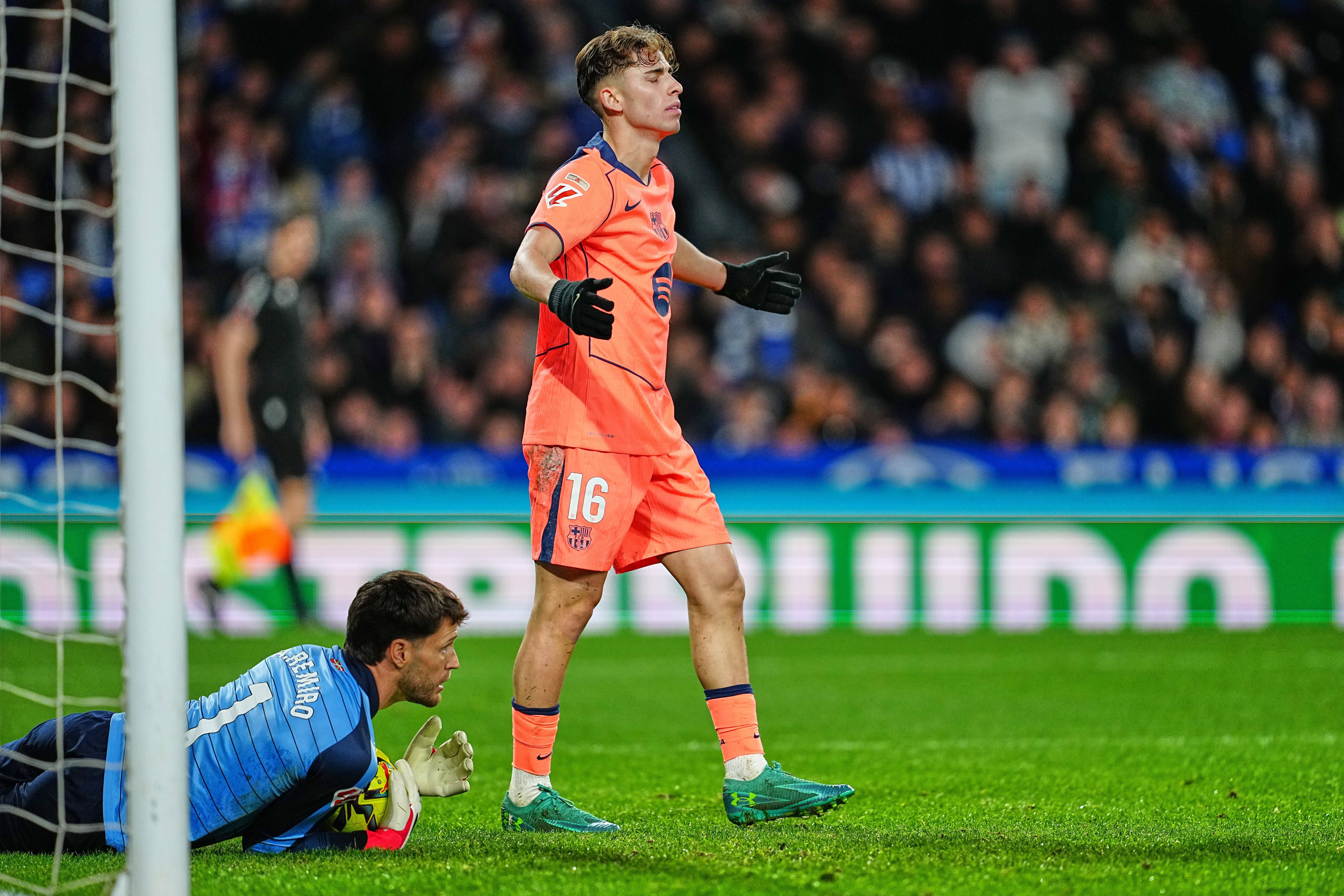 Álex Remiro en el partido contra el FC Barcelona