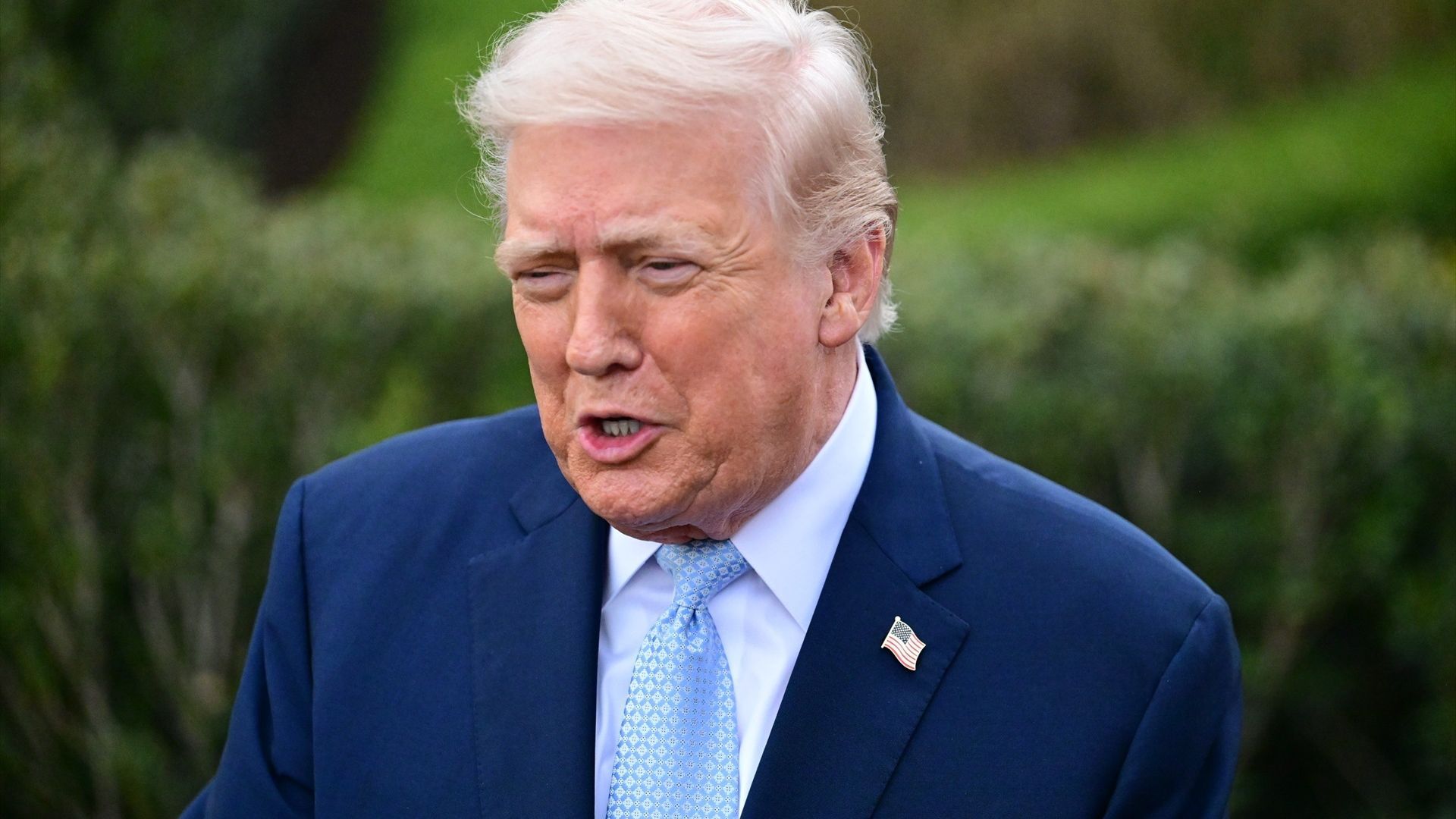 Donald Trump se alegra de la muerte del anterior director del FBI, Robert Mueller: "¡Ya no podrá hacer daño a gente inocente!" Donald Trump se alegra de la muerte del anterior director del FBI, Robert Mueller: "¡Ya no podrá hacer daño a gente inocente!"
