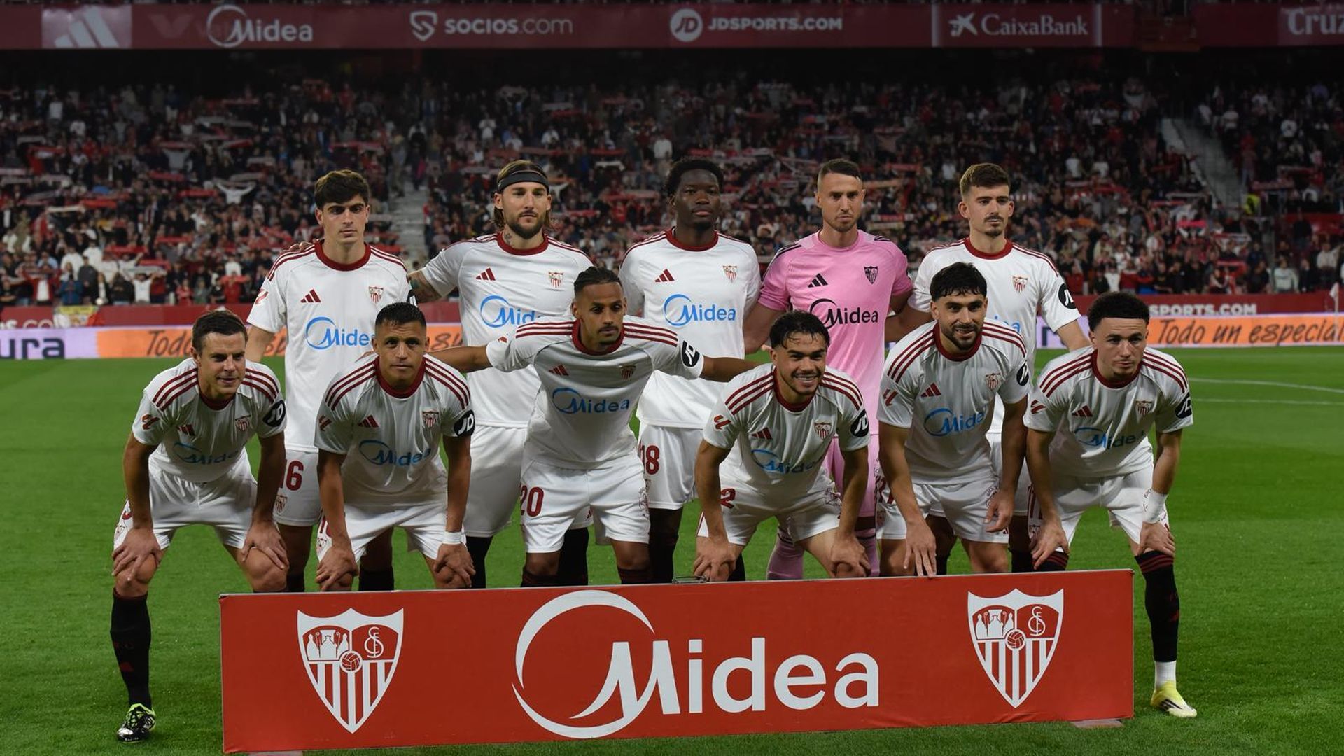 El once local en el Sevilla-Valencia El once local en el Sevilla-Valencia