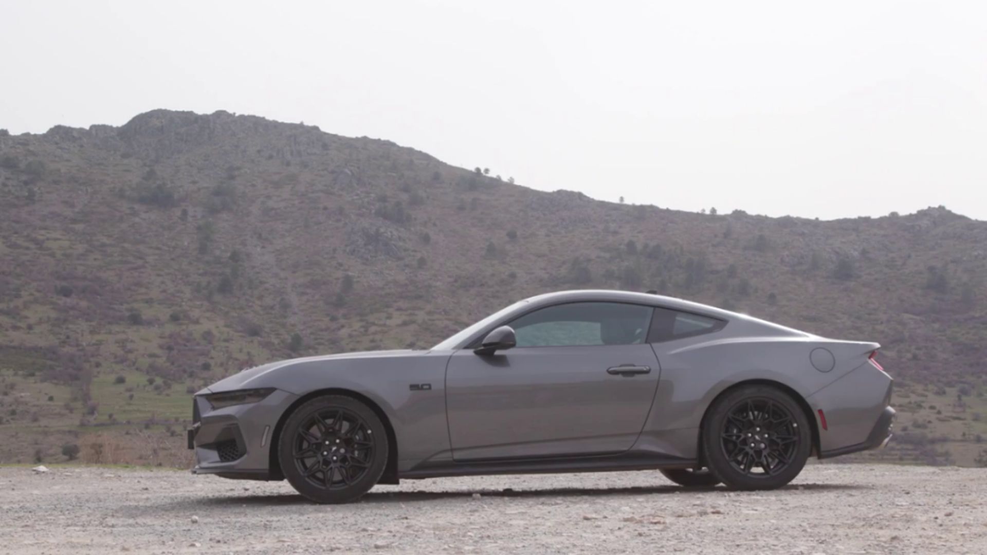Gonzalo Serrano con el Ford Mustang GT