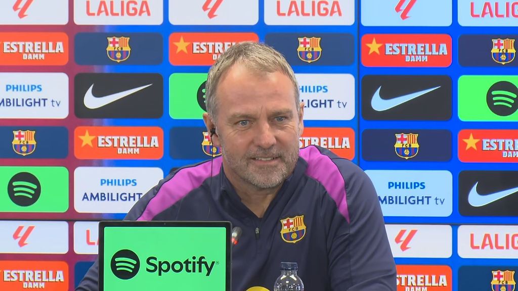 Hansi Flick bromea con "una multa" para una periodista y confirma varias dudas ante el Rayo