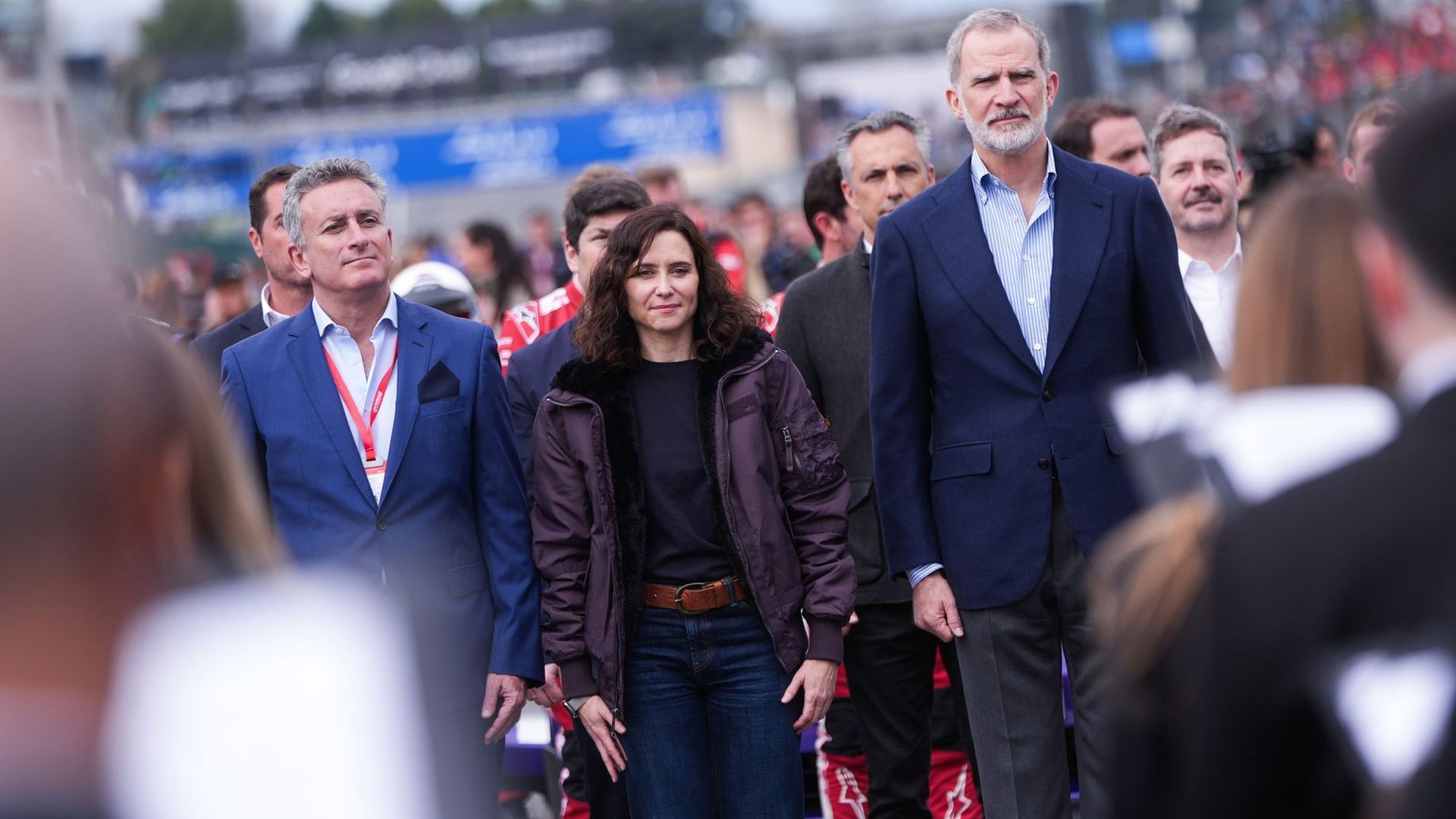 La presidenta de la Comunidad de Madrid, Isabel Díaz Ayuso, ha asistido en el circuito de Madrid Jarama-RACE a la primera carrera en España del Mundial de Fórmula E, la Fórmula 1 eléctrica, celebrada bajo la presidencia del Rey Felipe VI La presidenta de la Comunidad de Madrid, Isabel Díaz Ayuso, ha asistido en el circuito de Madrid Jarama-RACE a la primera carrera en España del Mundial de Fórmula E, la Fórmula 1 eléctrica, celebrada bajo la presidencia del Rey Felipe VI