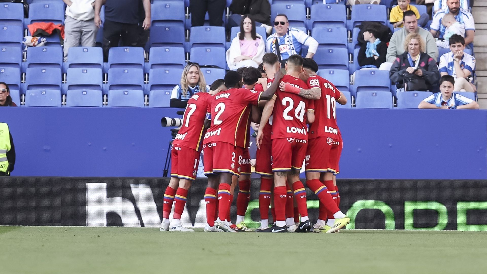 Los jugadores del Getafe celebran un gol ante el Espanyol