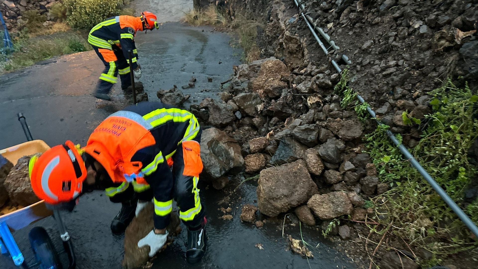 Un desprendimiento de piedras registrado en Tenerife tras el paso de la borrasca 'Therese' Un desprendimiento de piedras registrado en Tenerife tras el paso de la borrasca 'Therese'