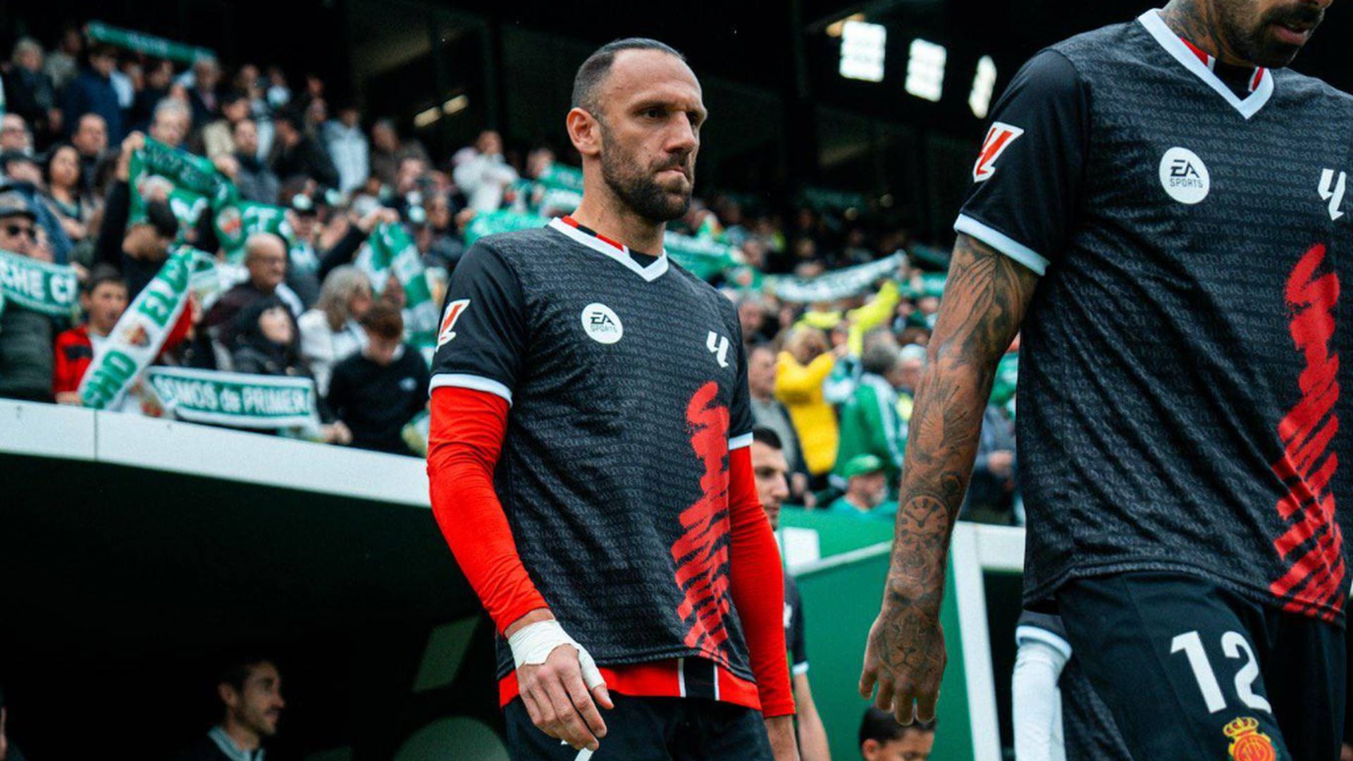 Vedat Muriqi, en el Martínez Valero Vedat Muriqi, en el Martínez Valero