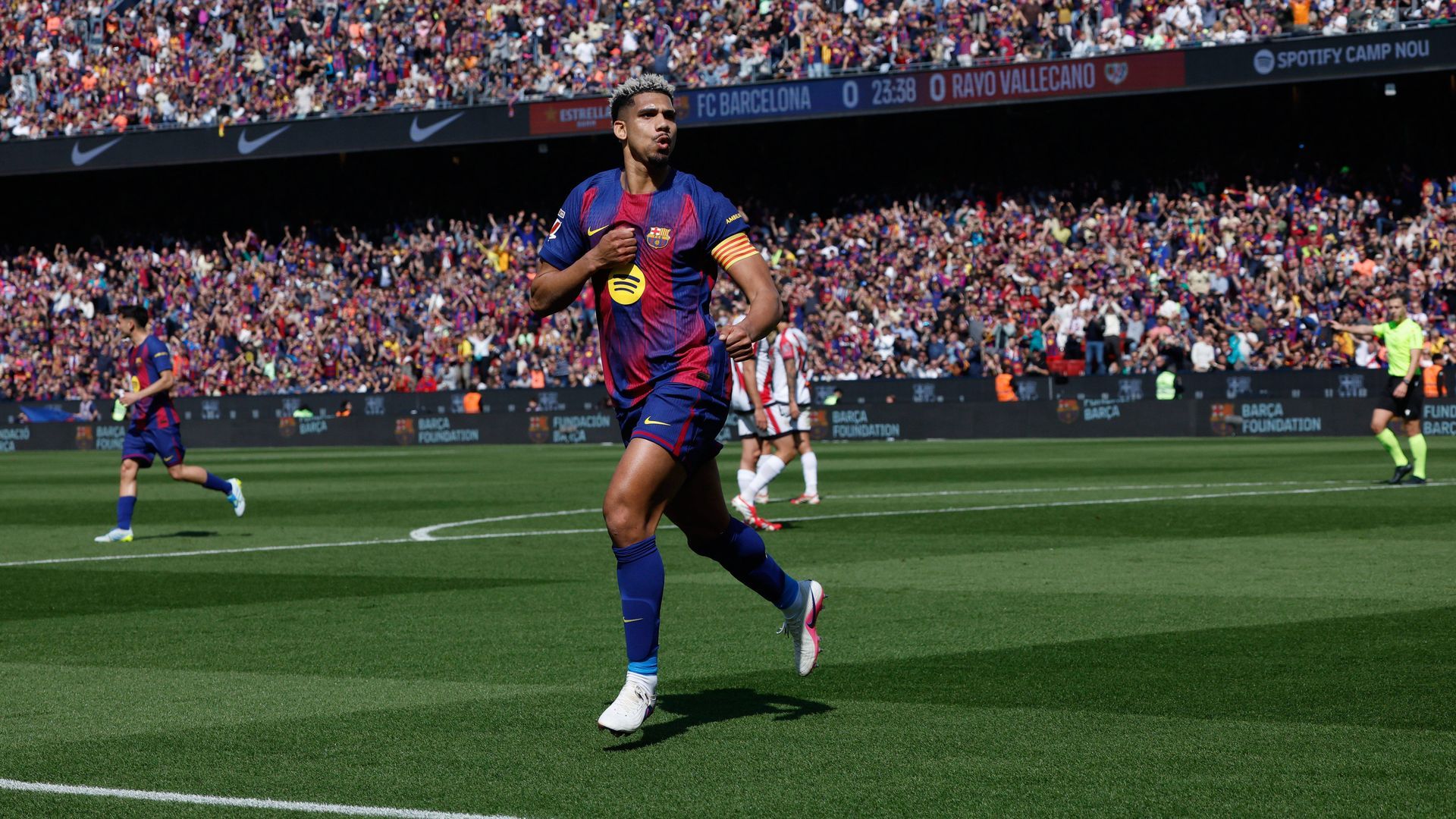 Araujo celebra su gol ante el Rayo