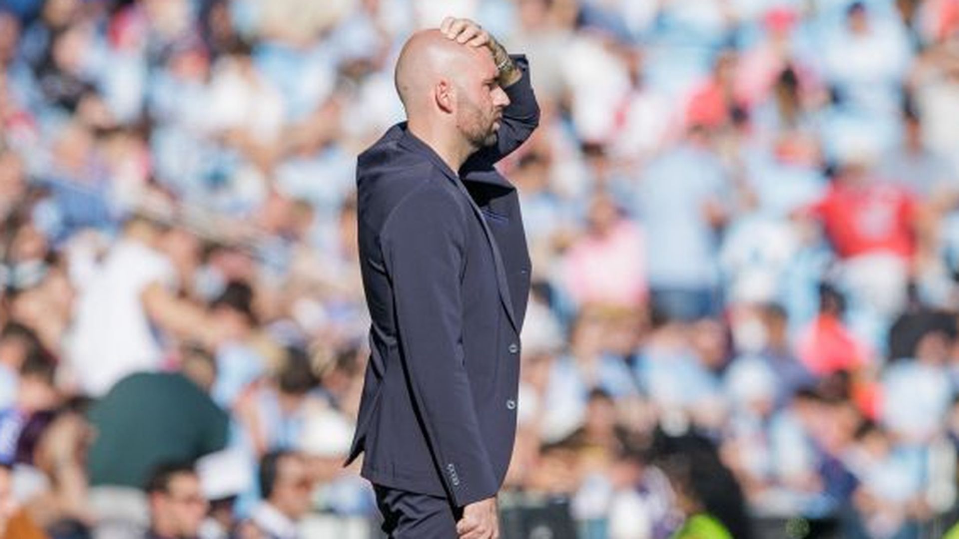 Claudio Giráldez en Balaídos ante el Alavés Claudio Giráldez en Balaídos ante el Alavés