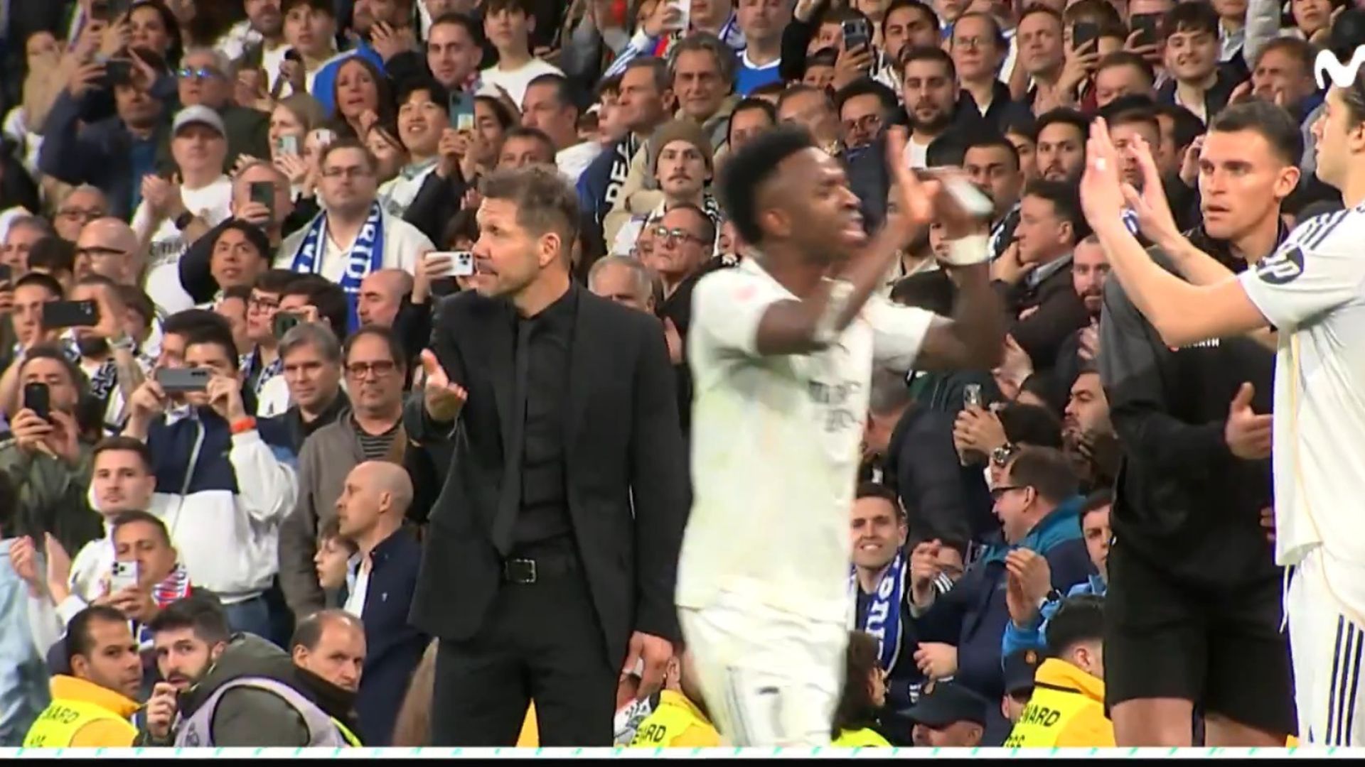 El cruce de Vinicius y Simeone El cruce de Vinicius y Simeone