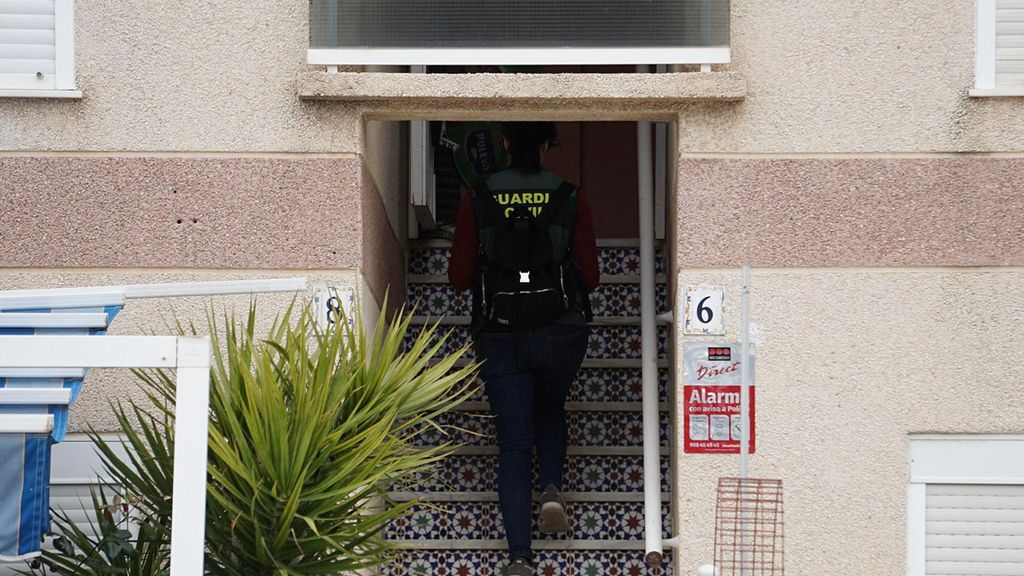 La madre de la niña de tres años asesinada por su padre en Torrevieja está "en su casa con su familia": "Ha recibido asistencia médica"