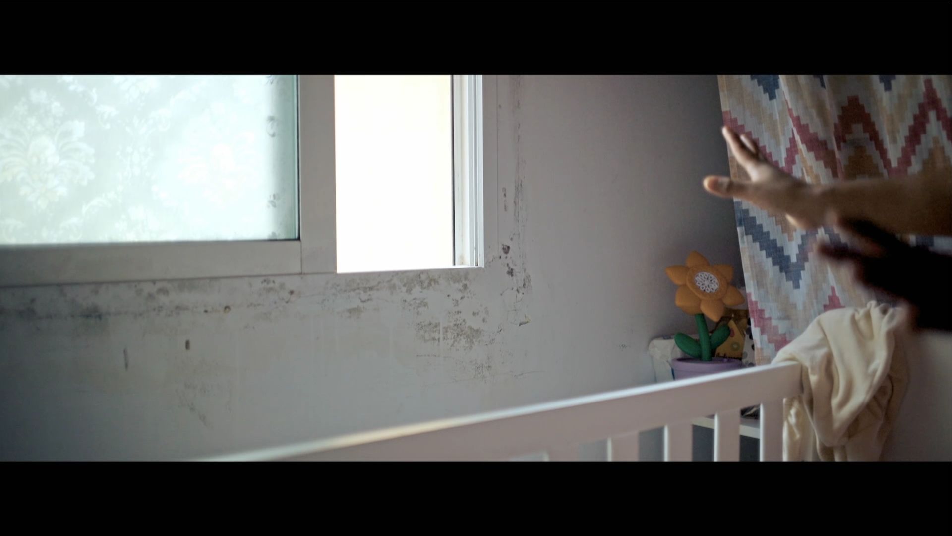 Las consecuencias de vivir bajo las condiciones extremas de Colonia Experimental: "No se puede vivir así. El ambiente no es sano"