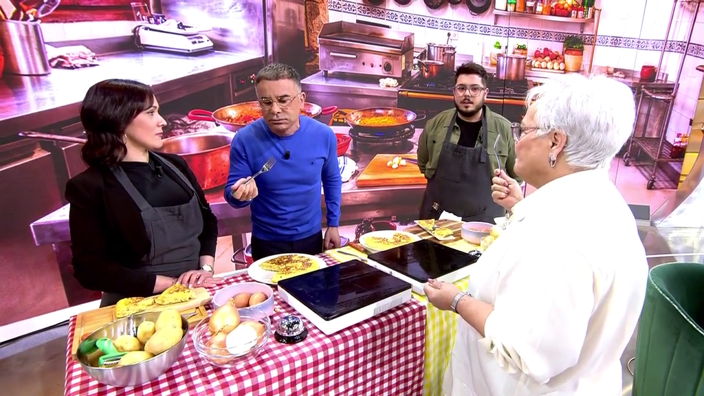 Duelo de fogones en 'El diario de Jorge': jefe y empleada se retan para hacer la mejor tortilla de patatas