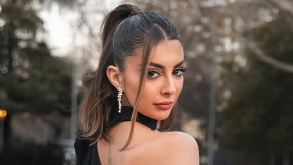 Marieta se viste de novia y Suso Álvarez se emociona