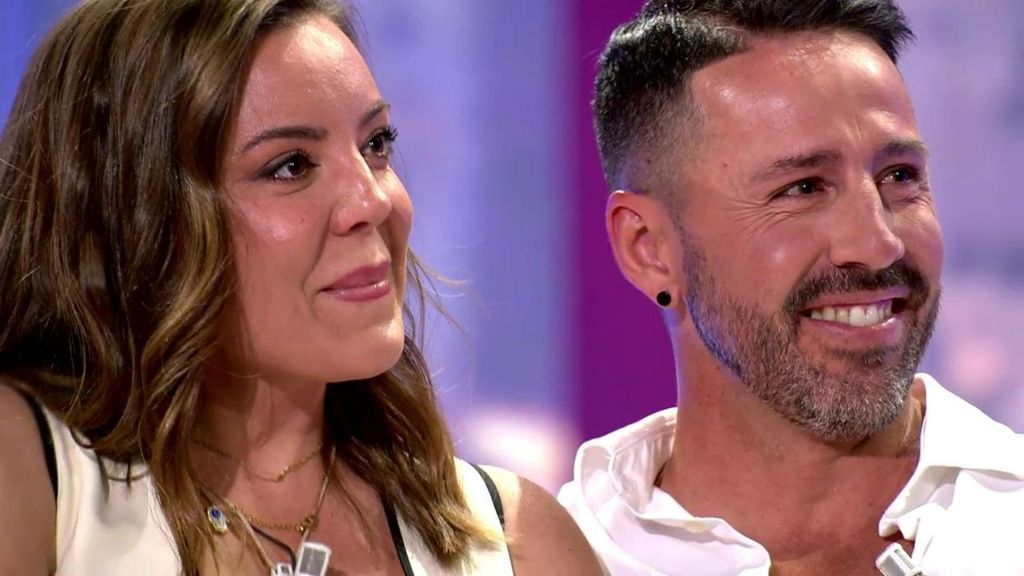 Ana le hace un house tour a Luija de la casa que comparte con sus hijos en Málaga