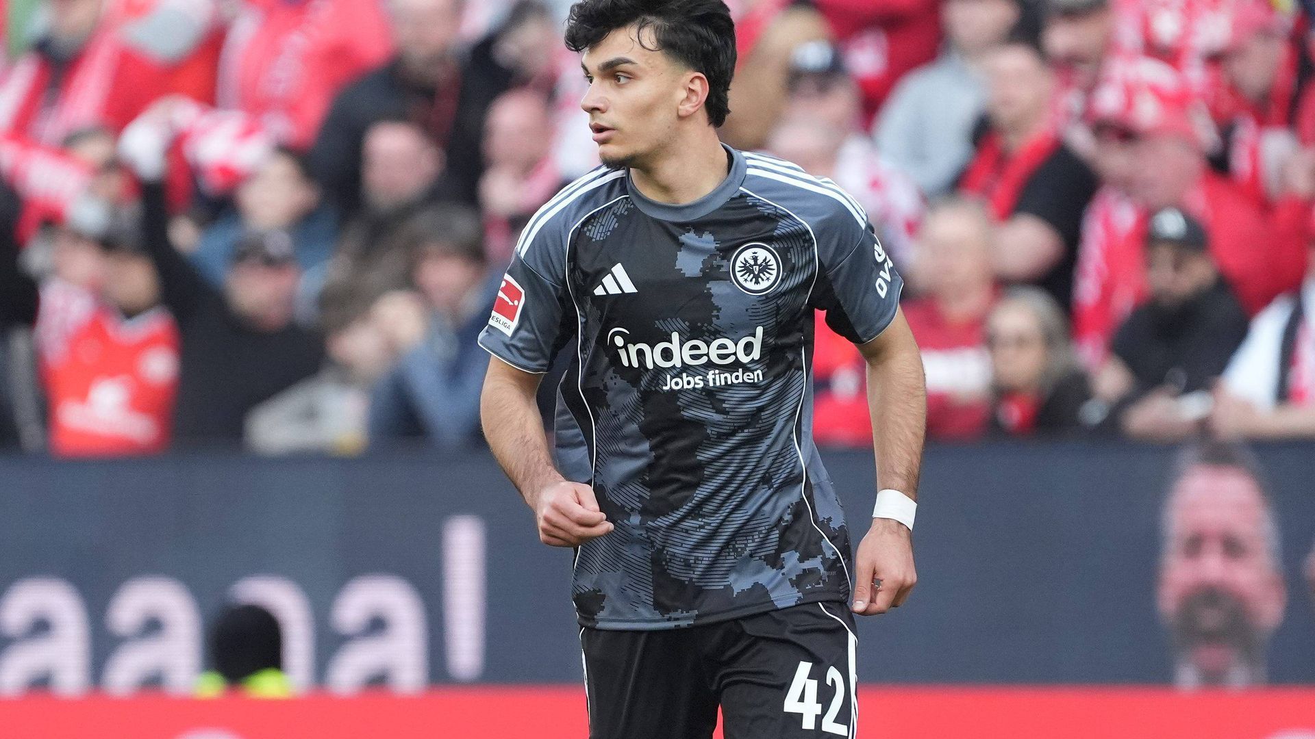 Can Uzun, jugador el Eintracht Frankfurt