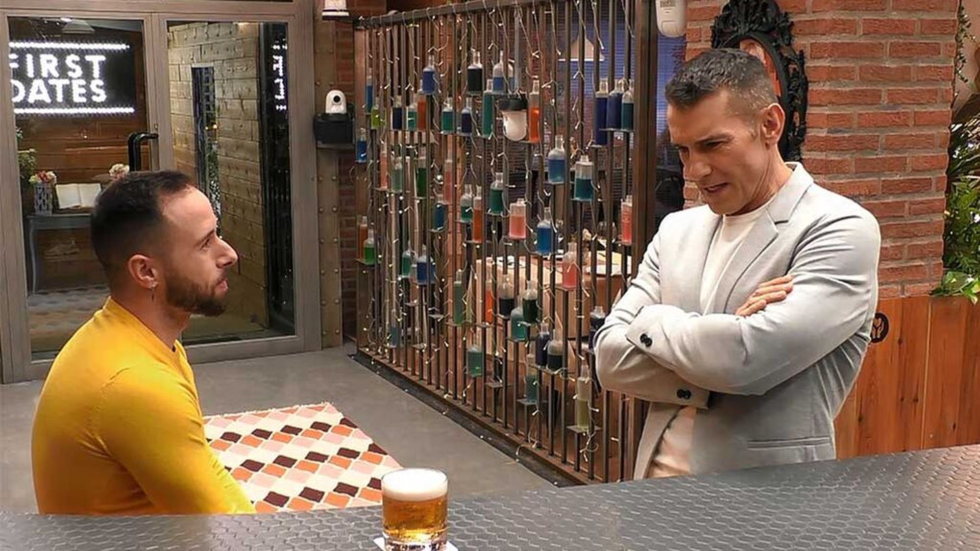 Frank se atraganta al escuchar a Jesús Vázquez hablar de su pueblo: “No había escuchado a nadie conocido hablar del vino de Jumilla” Frank se atraganta al escuchar a Jesús Vázquez hablar de su pueblo: “No había escuchado a nadie conocido hablar del vino de Jumilla”