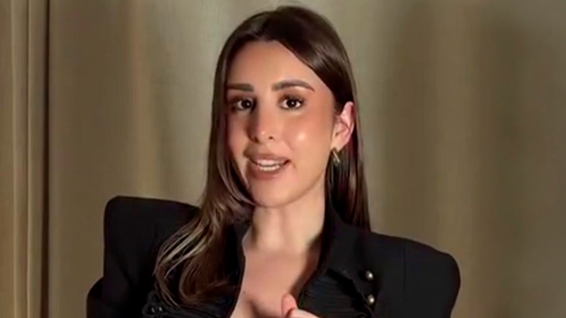 Marina García tiene la blusa bordada de Mango que arrasará esta primavera Marina García tiene la blusa bordada de Mango que arrasará esta primavera