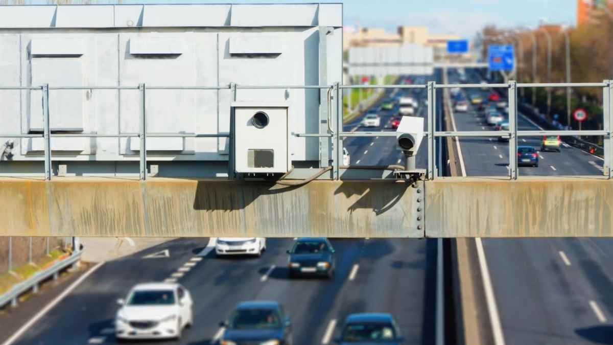 Radares fijos en una autovía