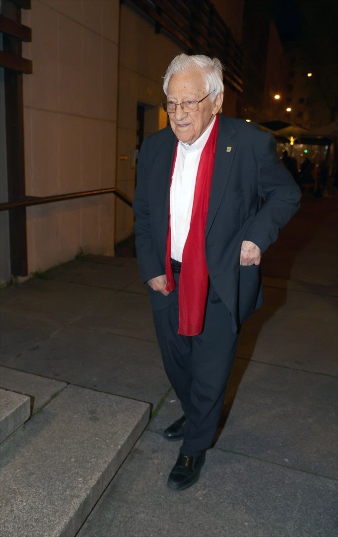 El padre Ángel, en el funeral de Fernando Ónega