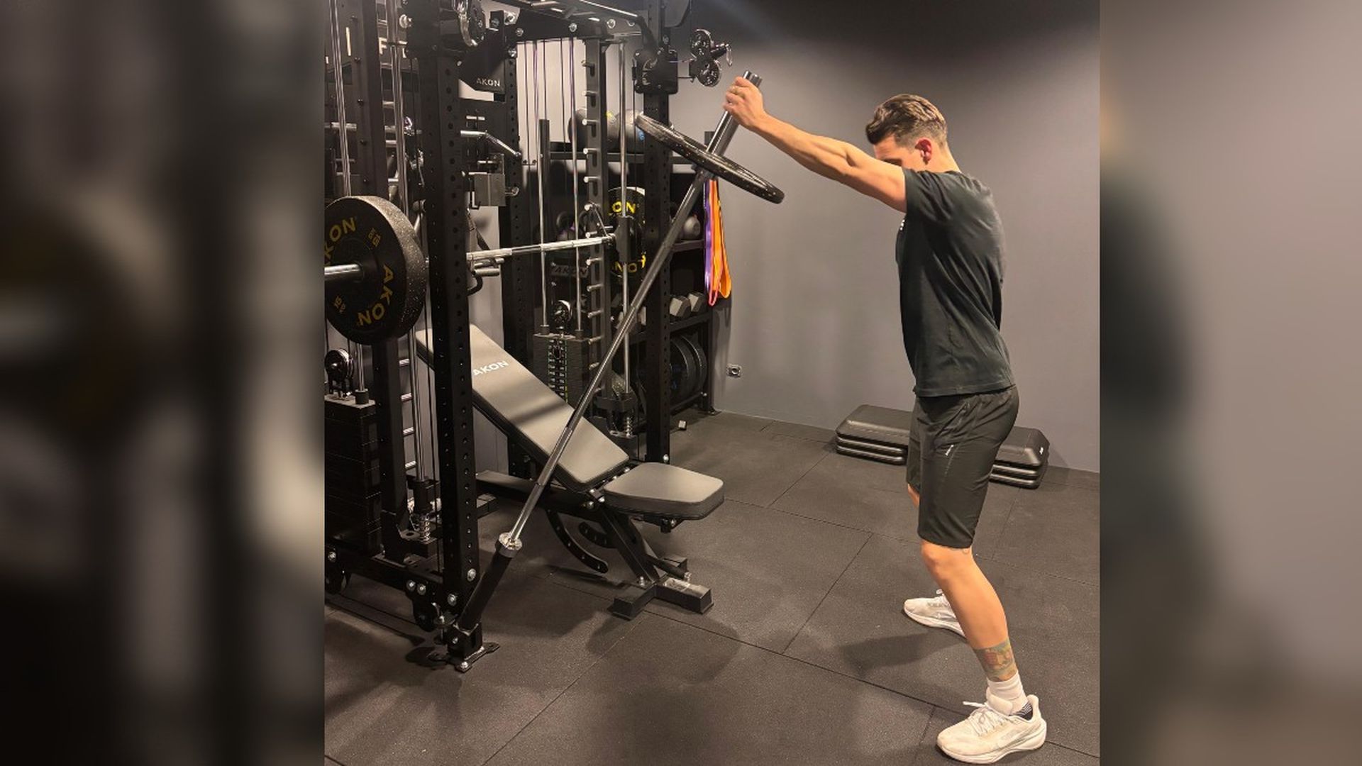 El usuario alquila la cápsula a través de una App y entrena "sin esperas y sin distracciones" El usuario alquila la cápsula a través de una App y entrena "sin esperas y sin distracciones"