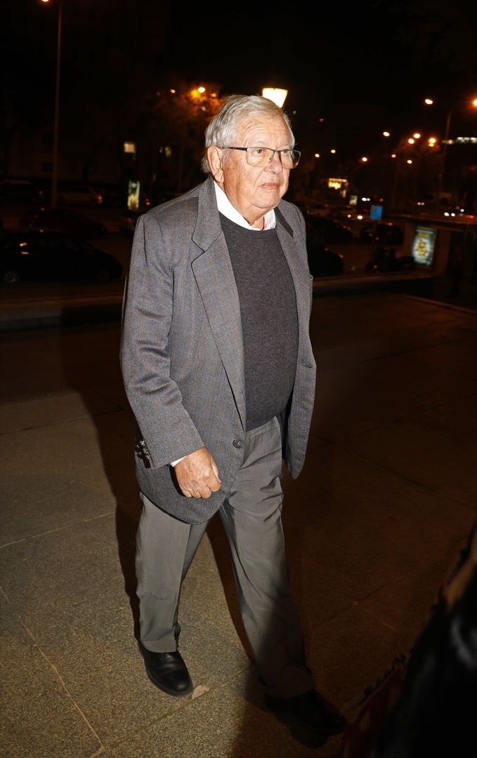 Familiares y amigos en el funeral de Fernando Ónega