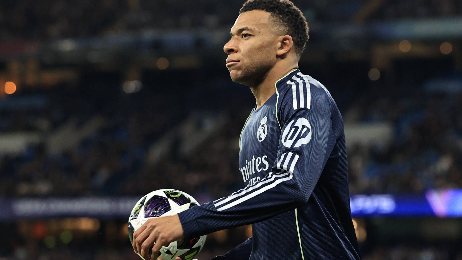 Kylian Mbappé en un partido con el Real Madrid Kylian Mbappé en un partido con el Real Madrid