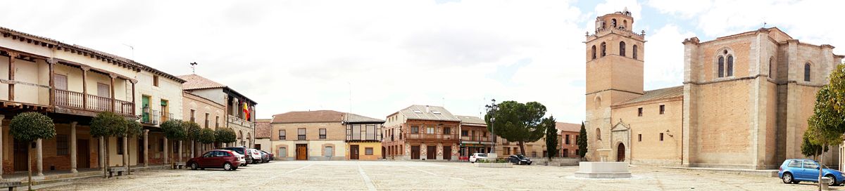 Panorámica de Martín Muñoz de las Posadas, con la iglesia de Nuestra Señora de la Asunción a la derecha