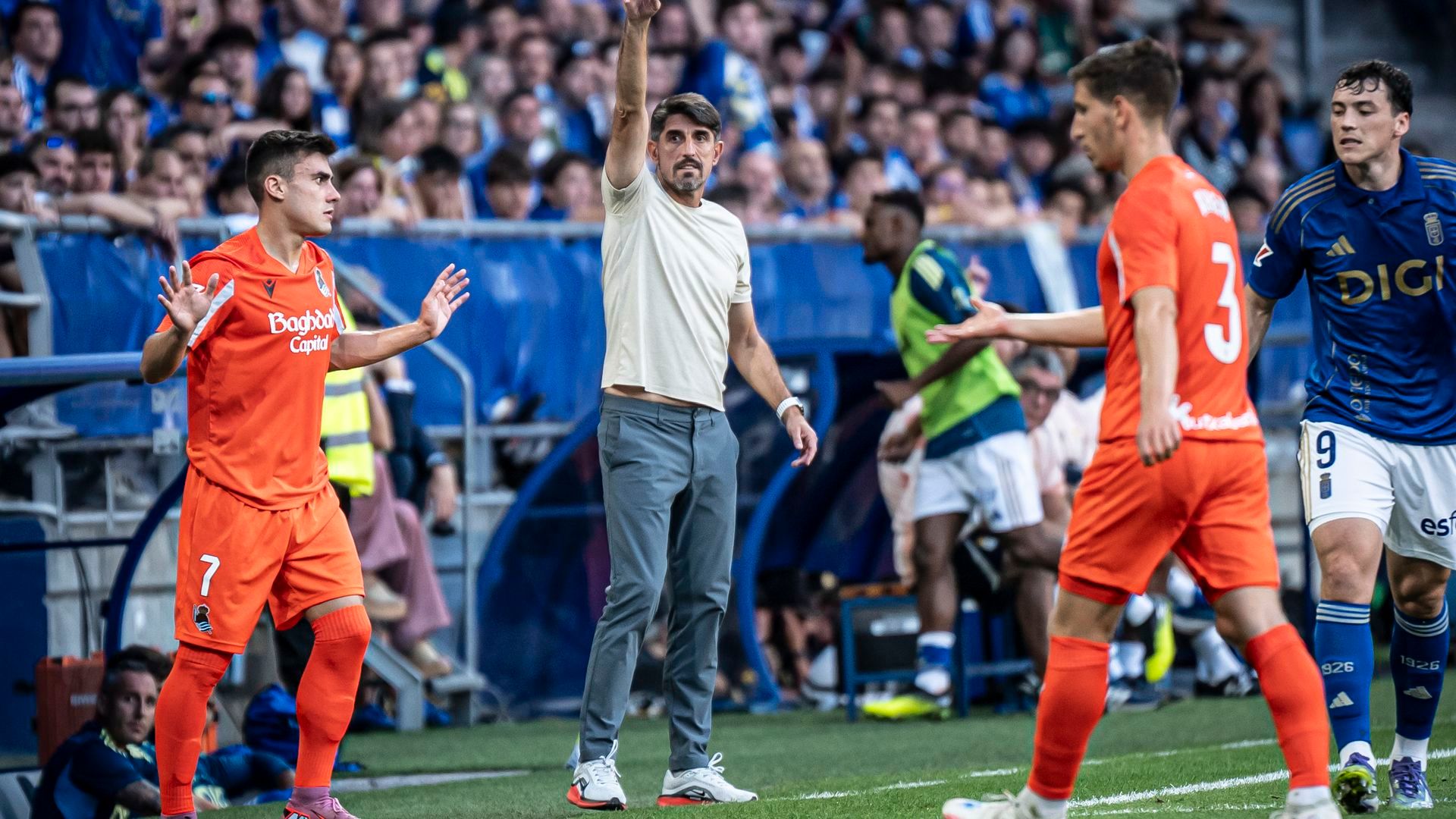 Paunovic, durante un partido con el Real Oviedo.