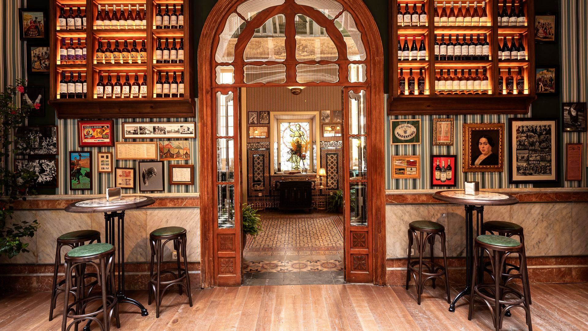 Aquí también se viene a beber, no solo vinos generosos