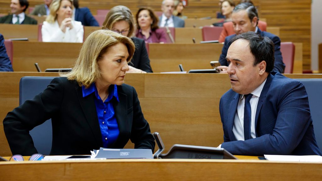 El PSPV pide a Camarero que dimita por decir que el Gobierno está "lleno de prostitutas" y ella matiza: fue un "lapsus"