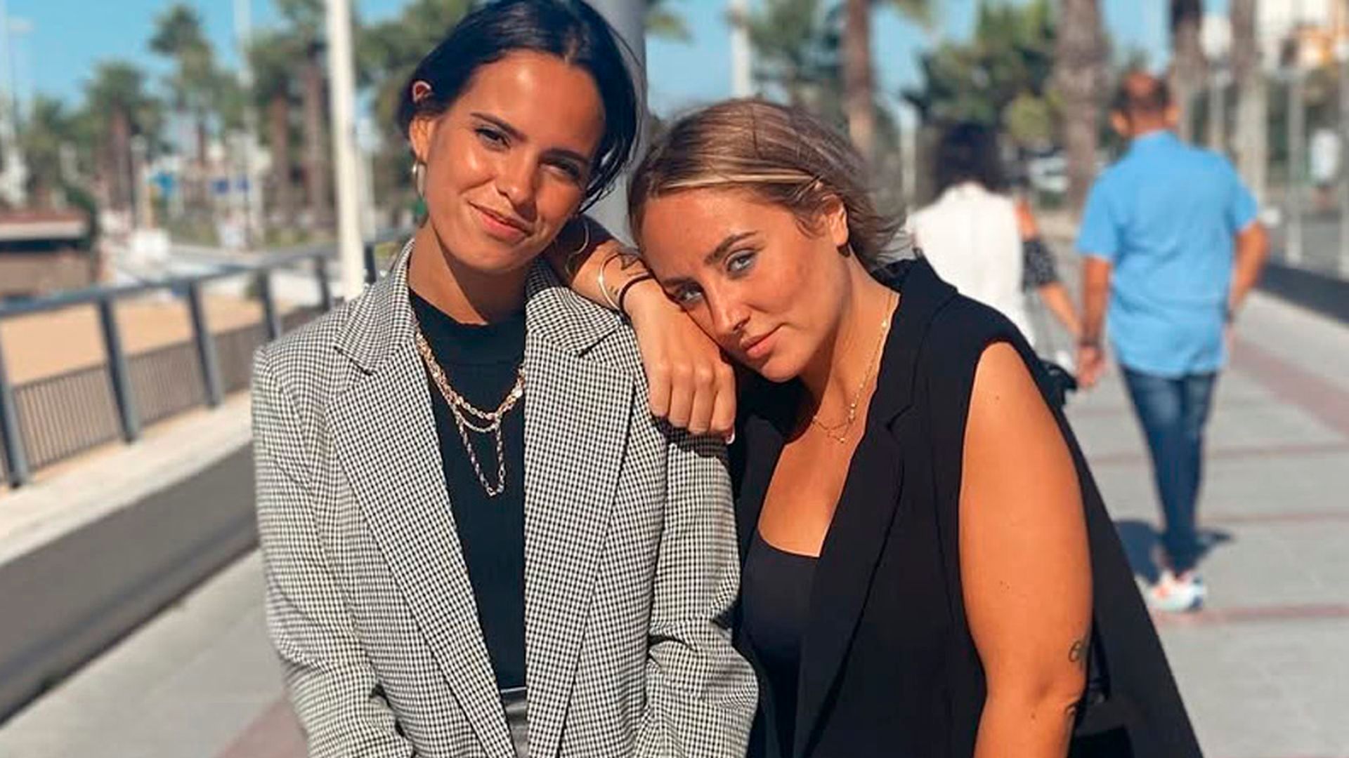 Gloria Camila Ortega y Rocío Flores Gloria Camila Ortega y Rocío Flores