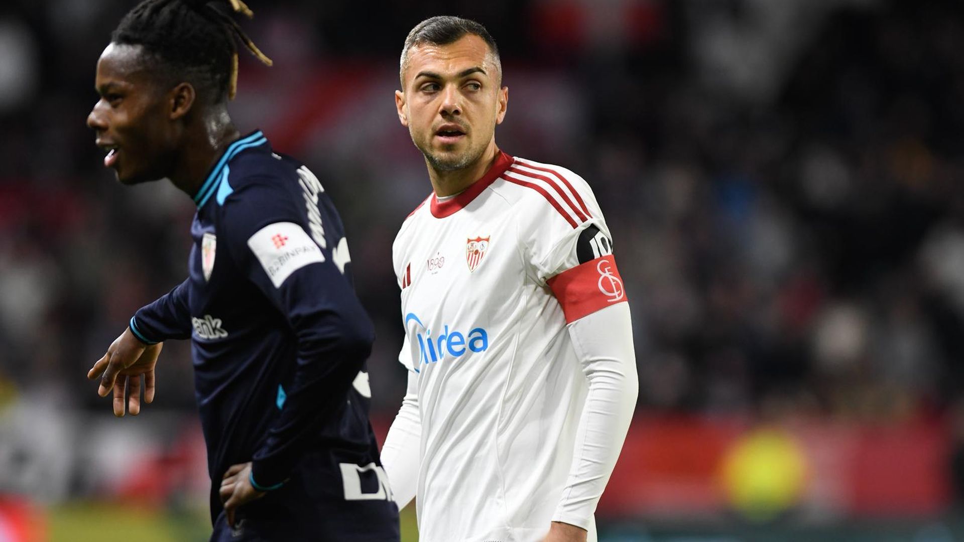 Joan Jordán, con el brazalete de capitán en el Sevilla-Athletic