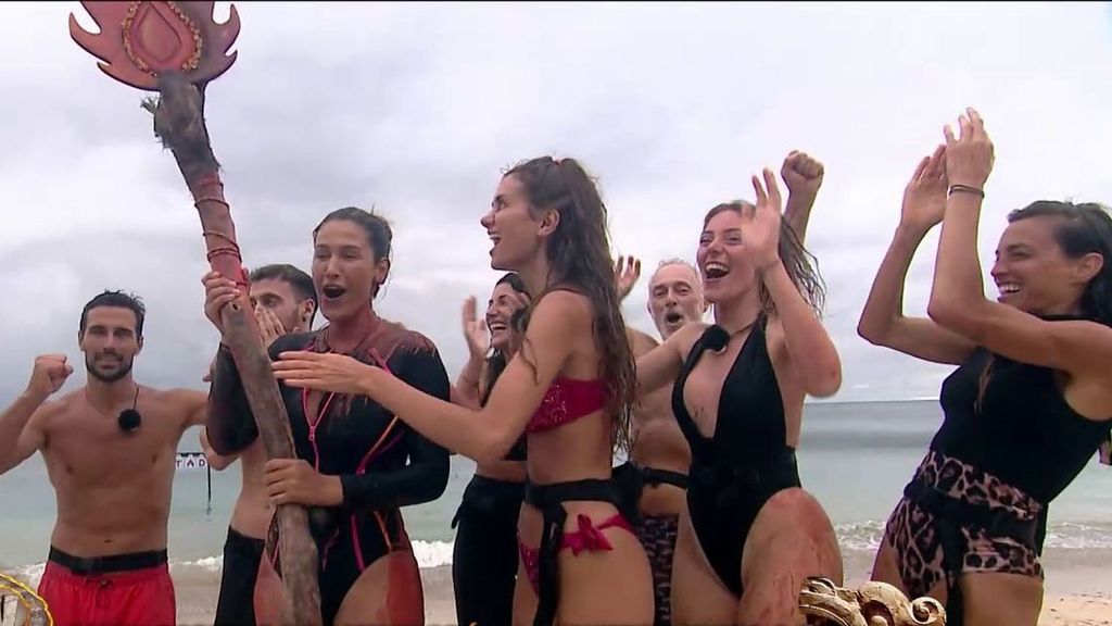 La euforia de 'Playa Derrota' tras ganar el juego de localización por primera vez